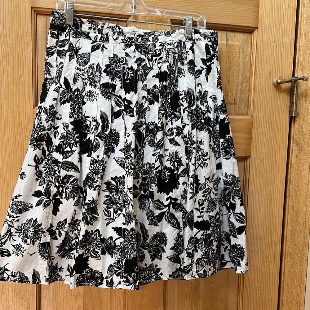 Talbots size 12, cotton skirt